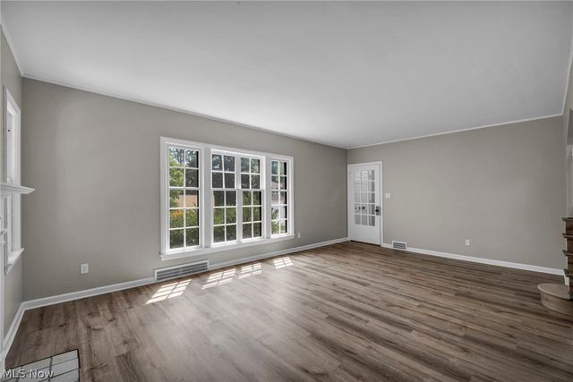 2496 Saybrook Road, University Heights, OH 44118