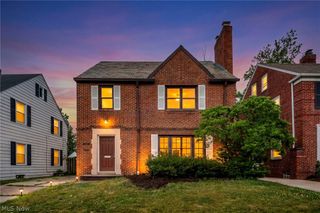 2496 Saybrook Road, University Heights, OH 44118