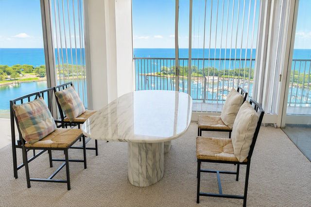 3200 N Lake Shore Drive 2008, Chicago, IL 60657