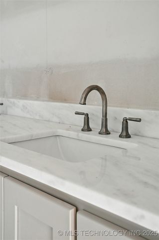 3921 S Madison Avenue, Tulsa, OK 74105