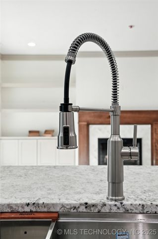 3921 S Madison Avenue, Tulsa, OK 74105