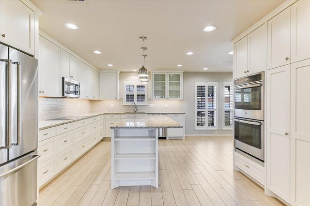 8405 Cima Serena CT, Austin, TX 78759