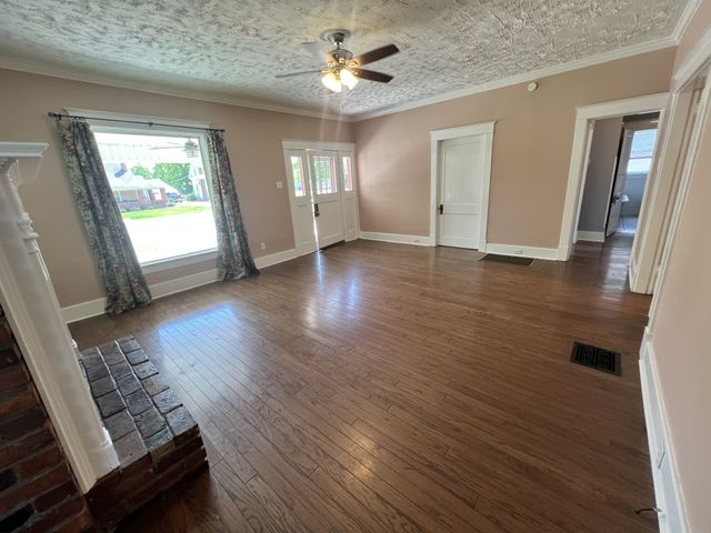 112 S Tarver Ave, Lebanon, TN 37087
