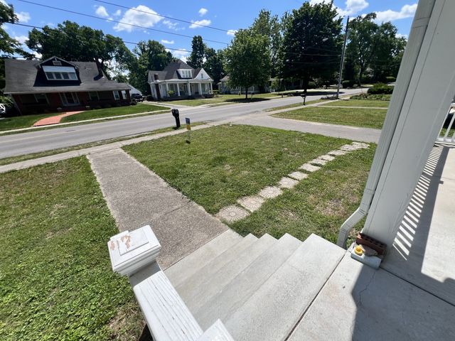 112 S Tarver Ave, Lebanon, TN 37087