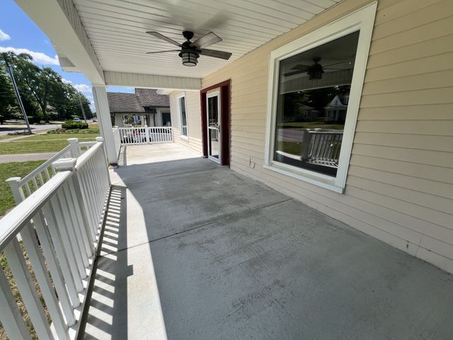 112 S Tarver Ave, Lebanon, TN 37087
