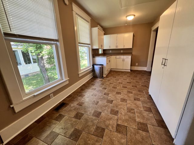 112 S Tarver Ave, Lebanon, TN 37087