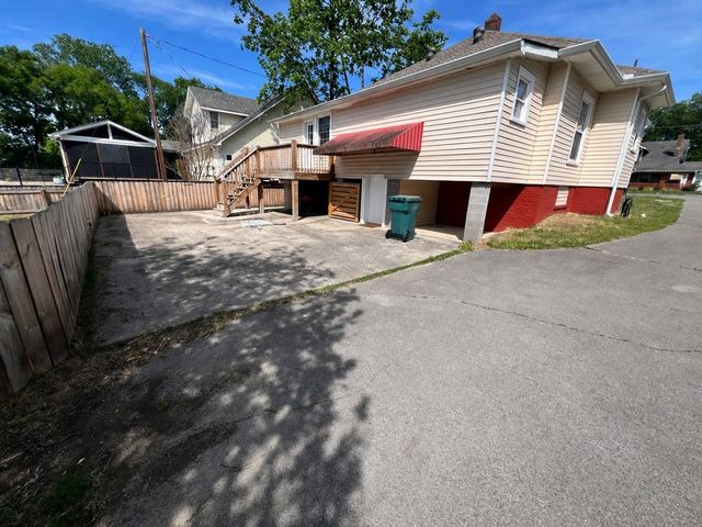112 S Tarver Ave, Lebanon, TN 37087