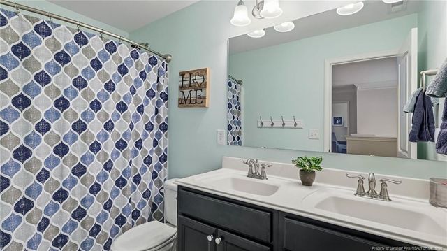 760 Legacy Lakes Way, Aberdeen, NC 28315