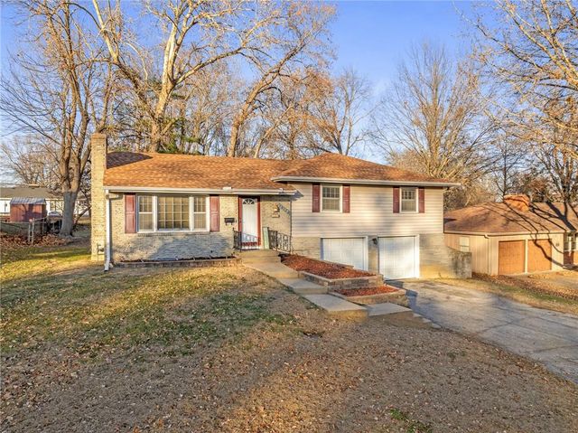 12128 E 49th Street, Independence, MO 64055
