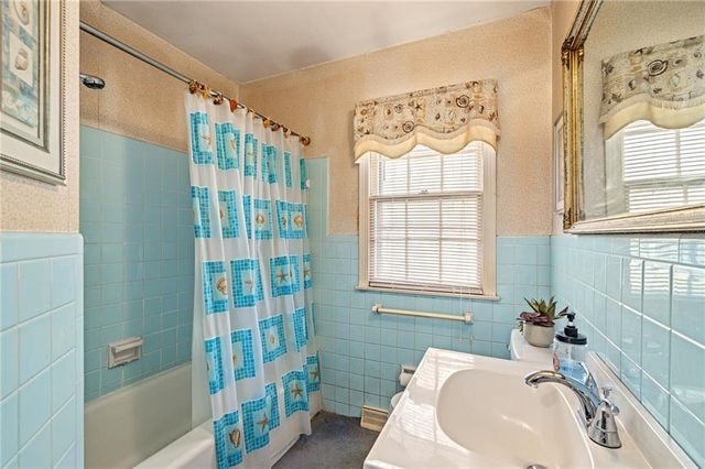 12128 E 49th Street, Independence, MO 64055