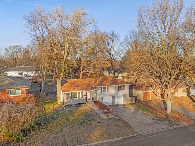 12128 E 49th Street, Independence, MO 64055