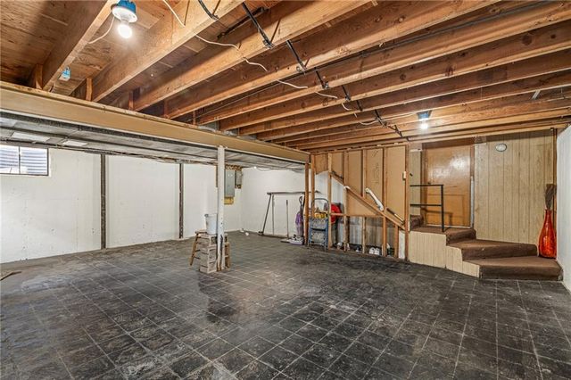 12128 E 49th Street, Independence, MO 64055