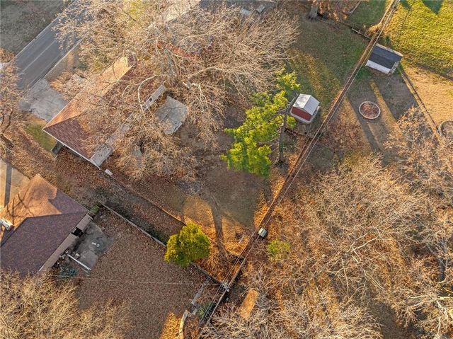 12128 E 49th Street, Independence, MO 64055