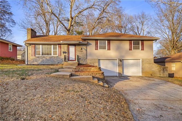12128 E 49th Street, Independence, MO 64055