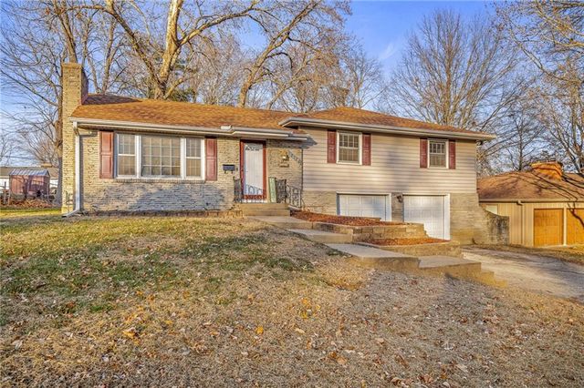 12128 E 49th Street, Independence, MO 64055