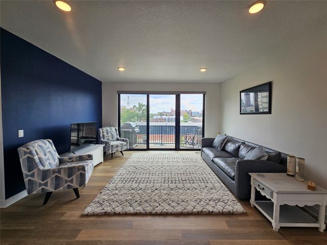 924 12th Street, Des Moines, IA 50309