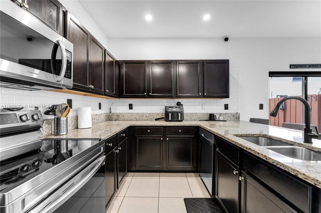 11505 SW 250th St, Homestead, FL 33032