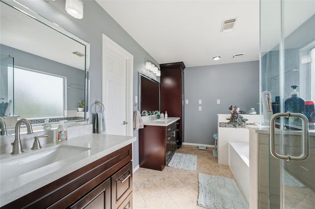 405 Regency Court, Friendswood, TX 77546