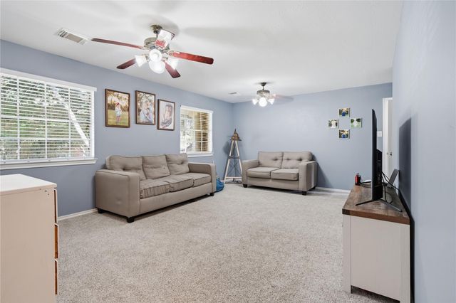 405 Regency Court, Friendswood, TX 77546