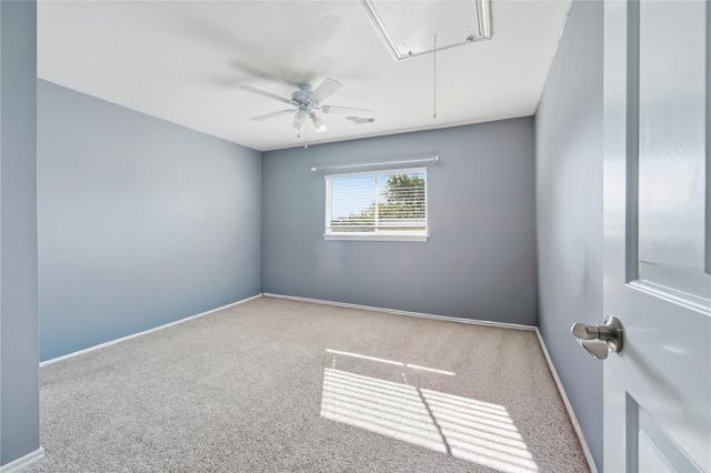 405 Regency Court, Friendswood, TX 77546