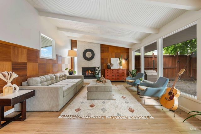 6708 W Holiday Drive, Boise, ID 83709