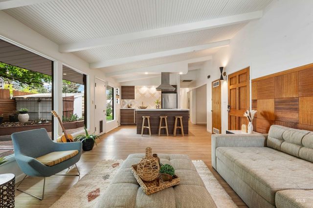 6708 W Holiday Drive, Boise, ID 83709