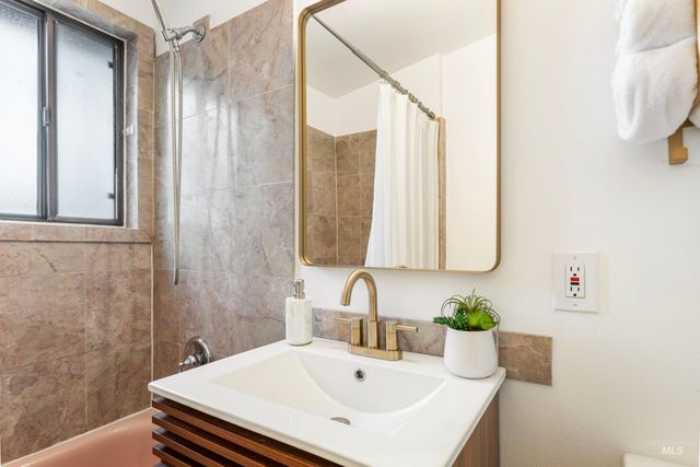 6708 W Holiday Drive, Boise, ID 83709