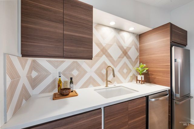 6708 W Holiday Drive, Boise, ID 83709