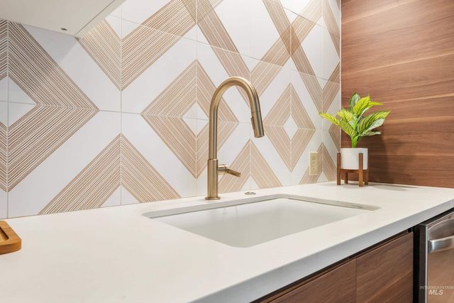 6708 W Holiday Drive, Boise, ID 83709