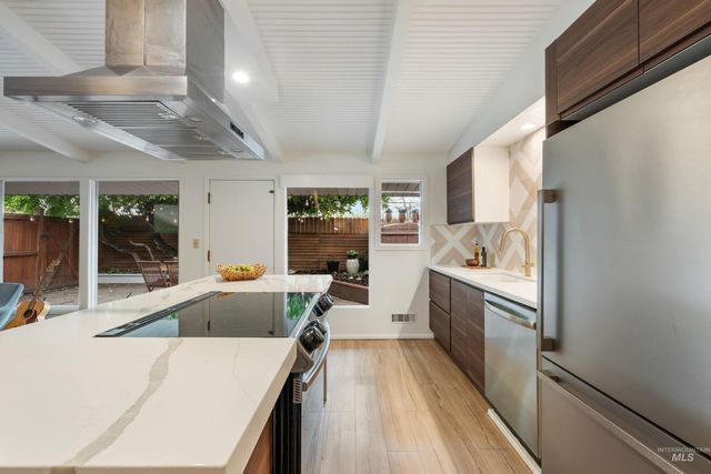 6708 W Holiday Drive, Boise, ID 83709