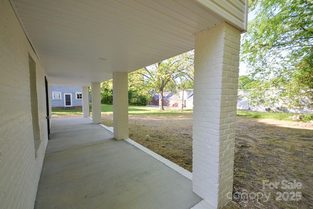307 N Catawba Street, Lancaster, SC 29720
