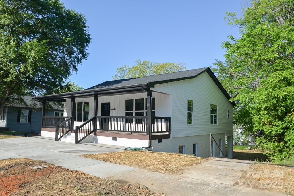 307 N Catawba Street, Lancaster, SC 29720