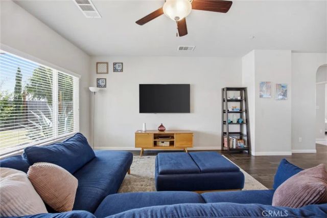 1906 McIntosh Way, Bakersfield, CA 93312