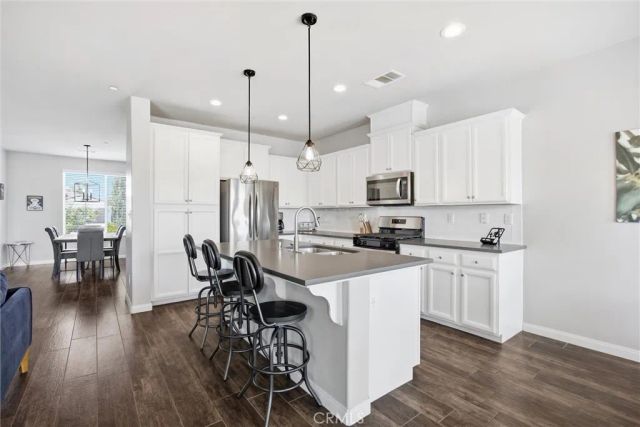 1906 McIntosh Way, Bakersfield, CA 93312