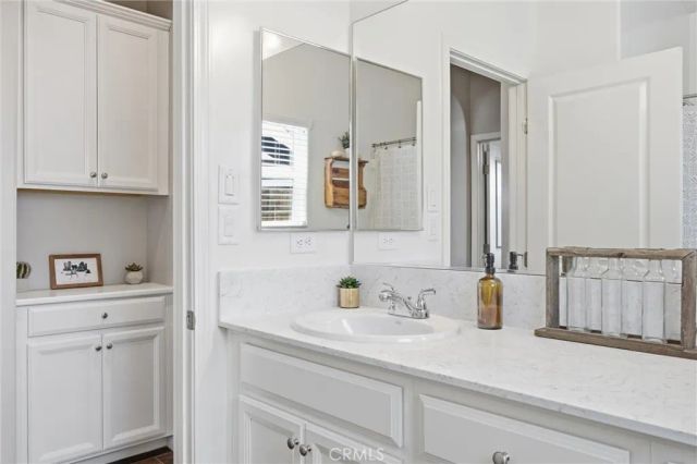 1906 McIntosh Way, Bakersfield, CA 93312