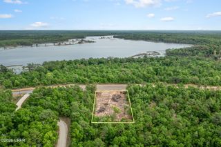 XXX Country Club Boulevard, Chipley, FL 32428