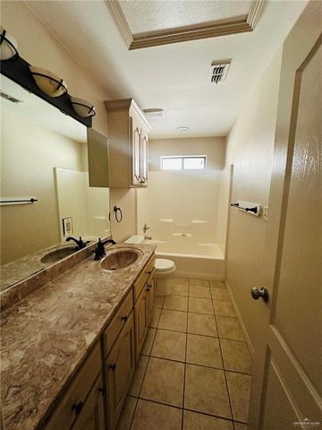 418 W Iroquois Avenue, Pharr, TX 78577