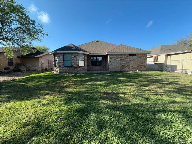 418 W Iroquois Avenue, Pharr, TX 78577