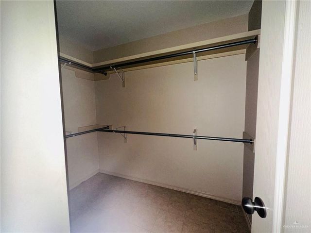 418 W Iroquois Avenue, Pharr, TX 78577