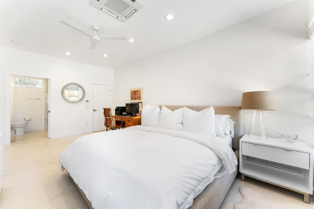 5760 NW 42nd Court, Boca Raton, FL 33496