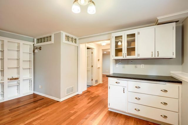 7100 Foxboro Lane, Woodbury, MN 55125