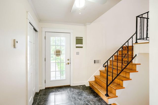 7100 Foxboro Lane, Woodbury, MN 55125