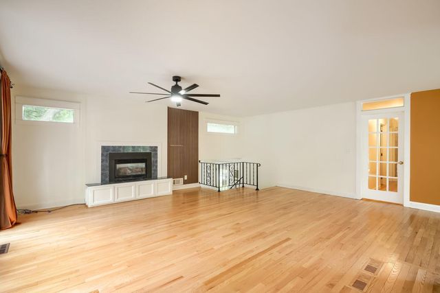 7100 Foxboro Lane, Woodbury, MN 55125