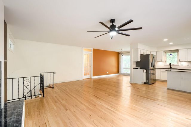 7100 Foxboro Lane, Woodbury, MN 55125