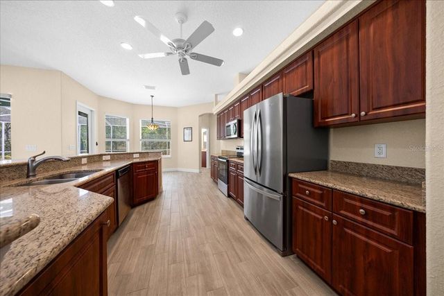 5 SAINTPAULIA STREET, Homosassa, FL 34446