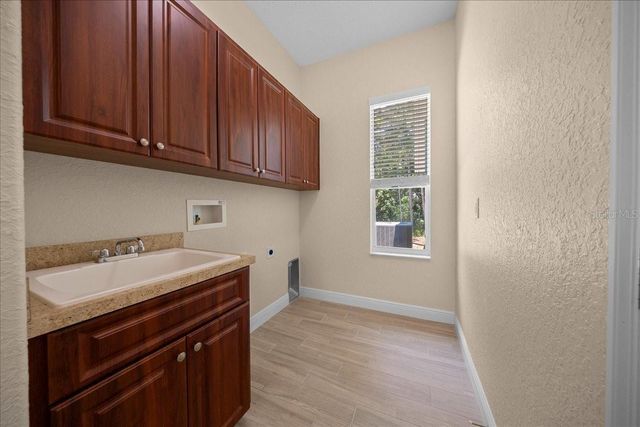 5 SAINTPAULIA STREET, Homosassa, FL 34446
