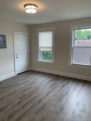 323 Chatham Street 2, Lynn, MA 01902