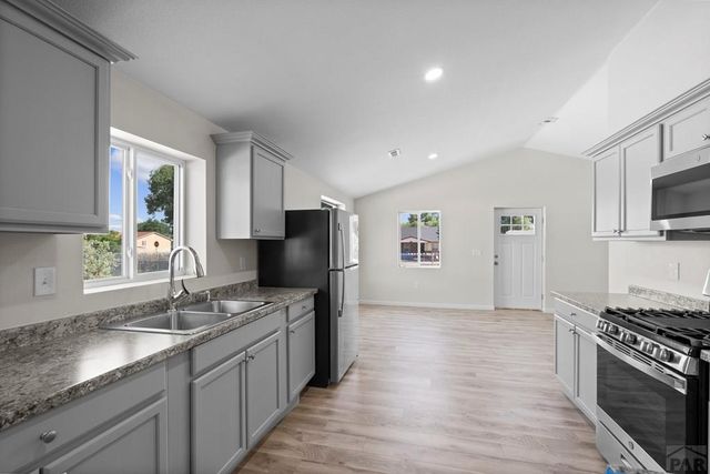 2027 E 14th St, Pueblo, CO 81001