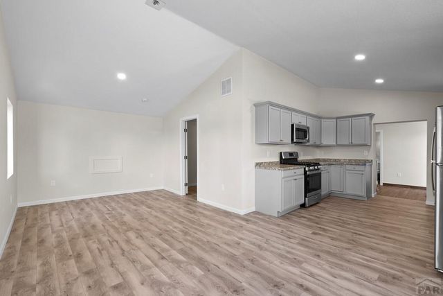 2027 E 14th St, Pueblo, CO 81001