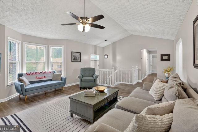 2562 Kennesaw Springs Court, Kennesaw, GA 30144